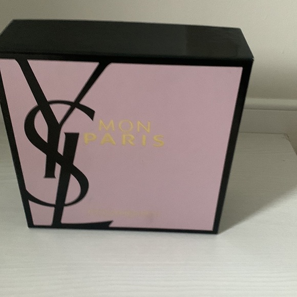 YSL Box 8.5 x 8.5 - Picture 3 of 5